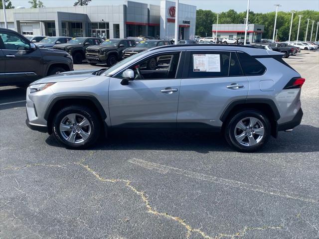 2025 Toyota RAV4 Hybrid LE