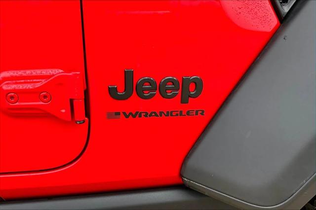 2025 Jeep Wrangler 4-Door Willys 4x4