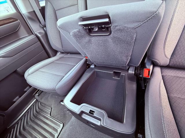 2026 Chevrolet Silverado 1500 4WD Crew Cab Short Bed LT with 2FL