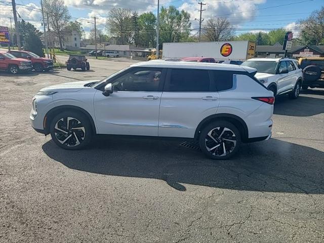 2022 Mitsubishi Outlander SE