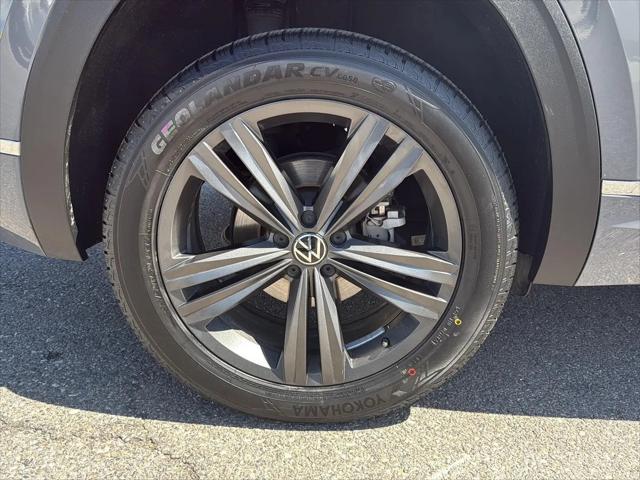 2022 Volkswagen Atlas Cross Sport 2.0T SEL R-Line
