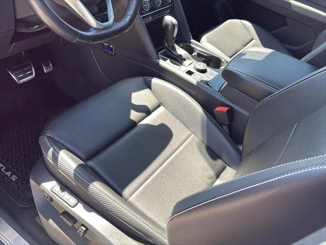 2022 Volkswagen Atlas Cross Sport 2.0T SEL R-Line