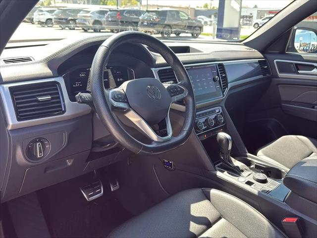 2022 Volkswagen Atlas Cross Sport 2.0T SEL R-Line