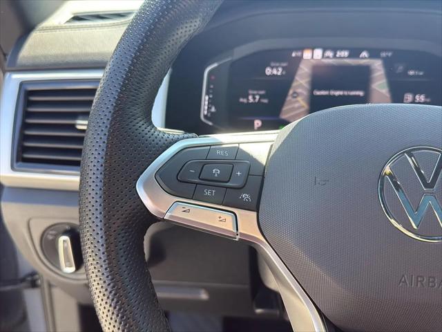 2022 Volkswagen Atlas Cross Sport 2.0T SEL R-Line