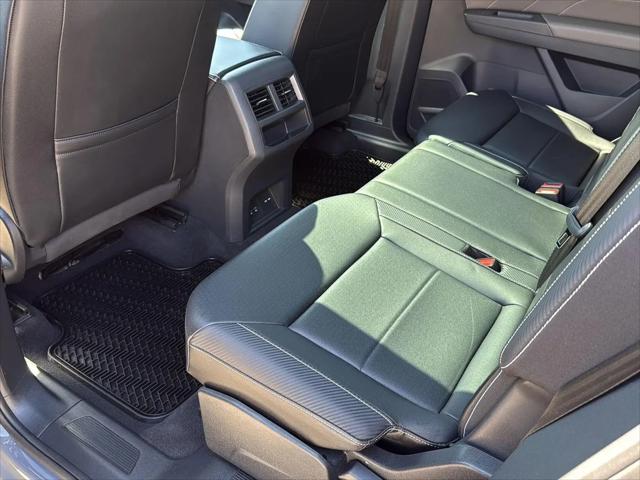 2022 Volkswagen Atlas Cross Sport 2.0T SEL R-Line