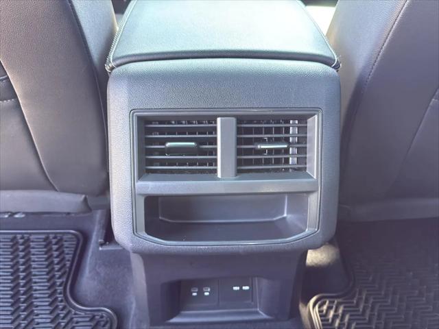 2022 Volkswagen Atlas Cross Sport 2.0T SEL R-Line