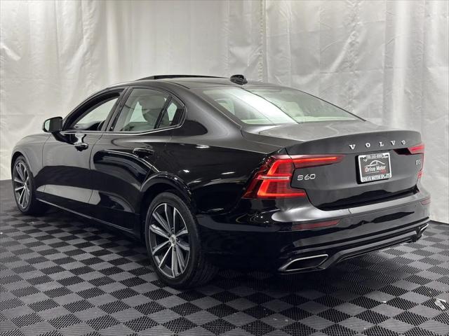 2022 Volvo S60 B5 Momentum