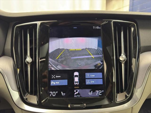 2022 Volvo S60 B5 Momentum