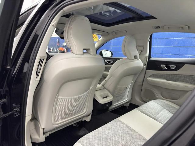 2022 Volvo S60 B5 Momentum