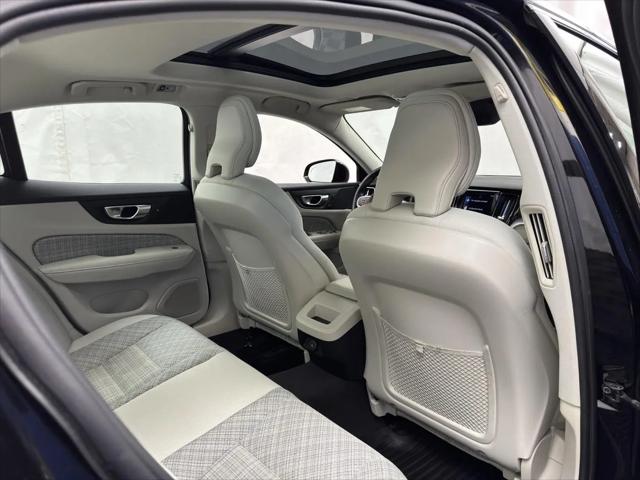 2022 Volvo S60 B5 Momentum