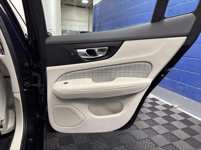2022 Volvo S60 B5 Momentum