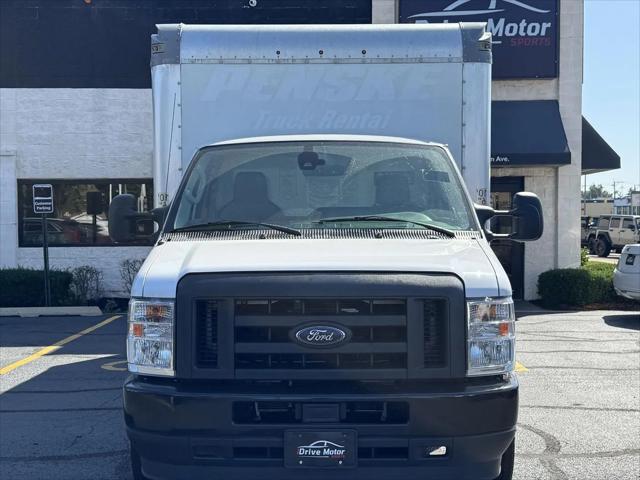 2022 Ford E-350 Cutaway Base