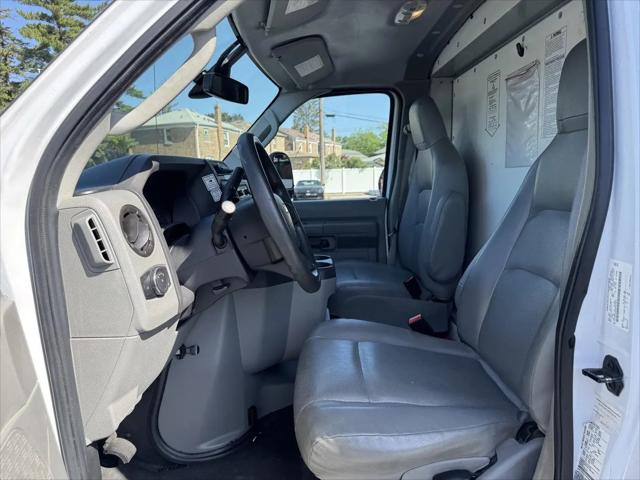 2022 Ford E-350 Cutaway Base
