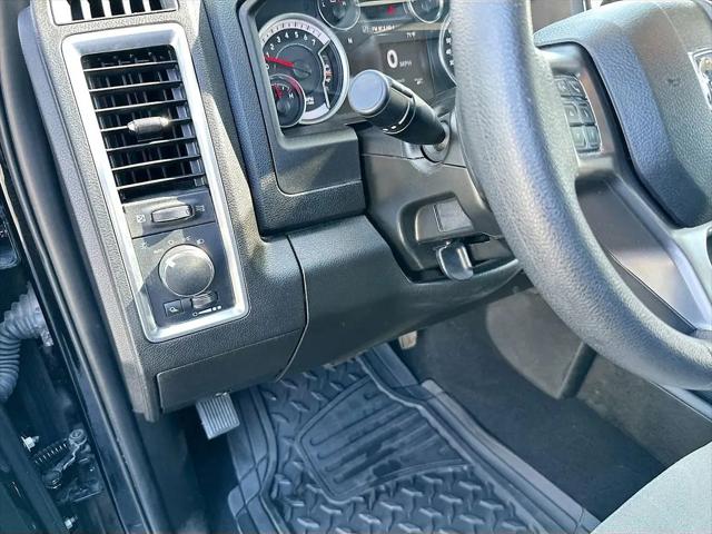 2023 Ram 1500 Classic SLT Crew Cab 4x4 5'7" Box
