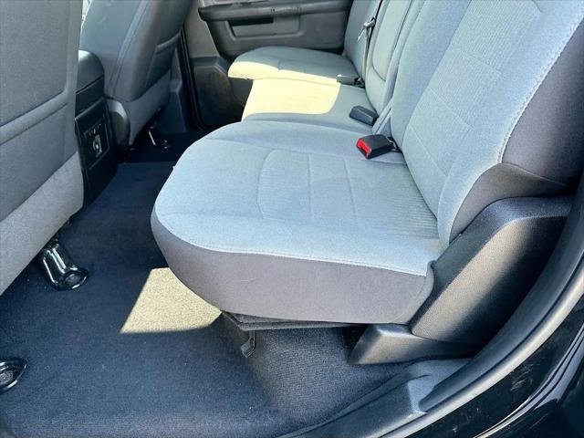 2023 Ram 1500 Classic SLT Crew Cab 4x4 5'7" Box