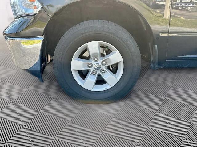 2023 Ram 1500 Classic SLT Crew Cab 4x4 5'7" Box
