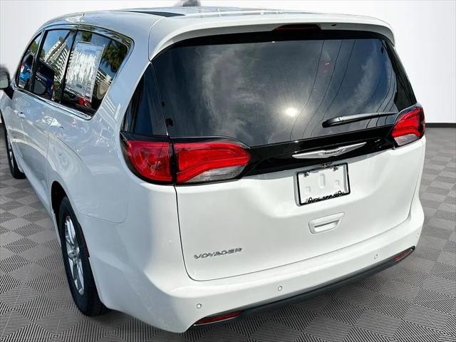 2026 Chrysler Voyager LX