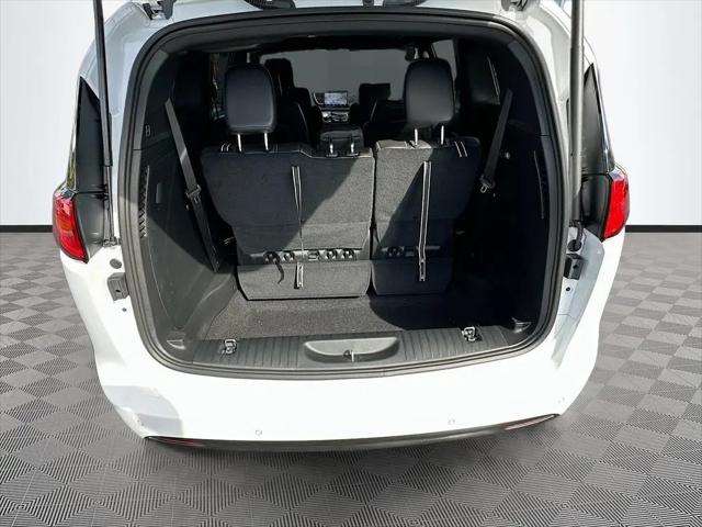 2026 Chrysler Voyager LX