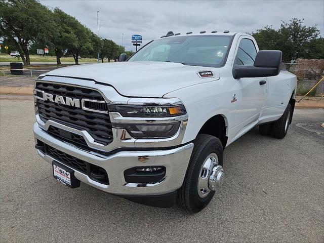 2026 RAM Ram 3500 RAM 3500 TRADESMAN REGULAR CAB 4X4 8 BOX