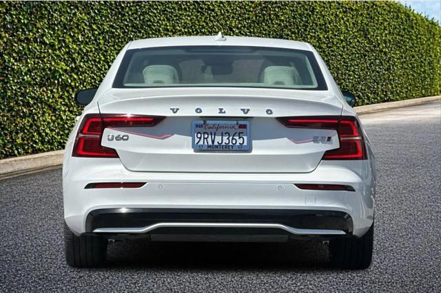 2024 Volvo S60 B5 Plus Dark Theme
