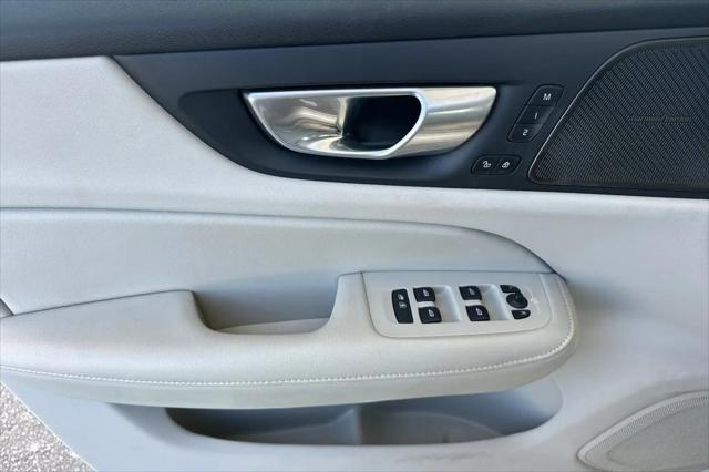 2024 Volvo S60 B5 Plus Dark Theme
