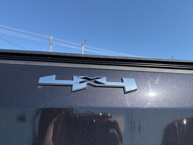 2023 GMC Sierra 1500 4WD Crew Cab Short Box Elevation with 3VL