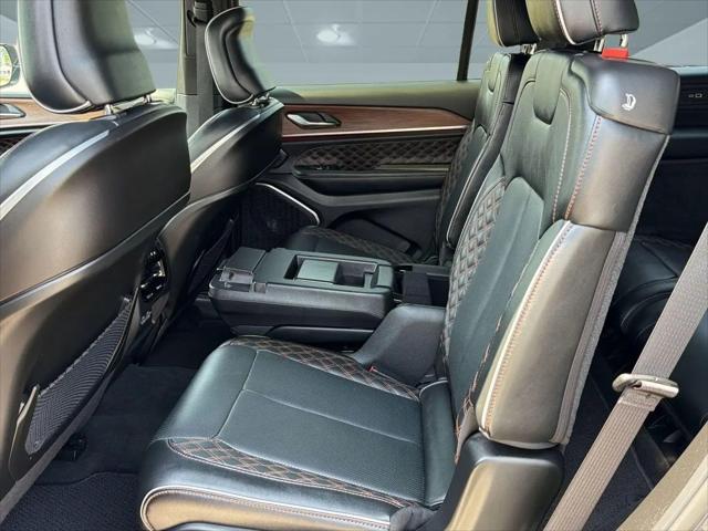2025 Jeep Grand Cherokee L Summit 4x4