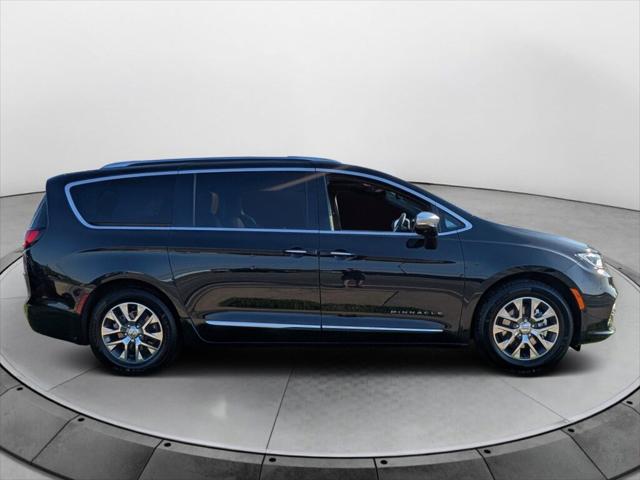 2021 Chrysler Pacifica Hybrid Pinnacle 2021 Chrysler Pacifica Hybrid Pinnacle