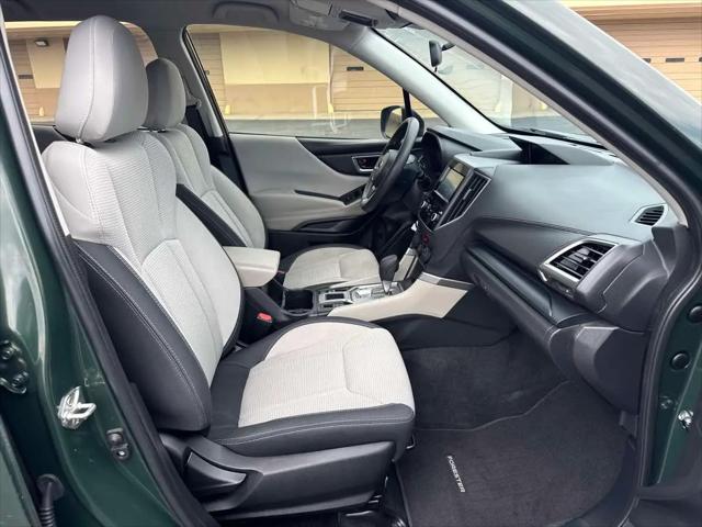 2023 Subaru Forester Base