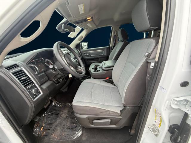 2023 Ram 1500 Classic SLT Crew Cab 4x4 5'7" Box