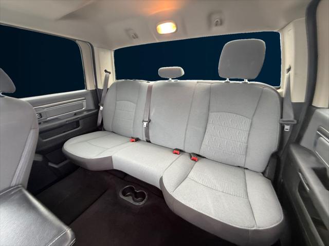 2023 Ram 1500 Classic SLT Crew Cab 4x4 5'7" Box