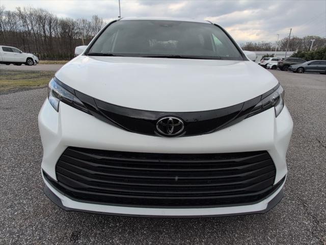 2026 Toyota Sienna Woodland Edition