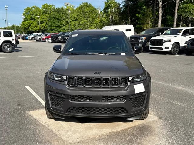 2026 Jeep Grand Cherokee Altitude 4x2