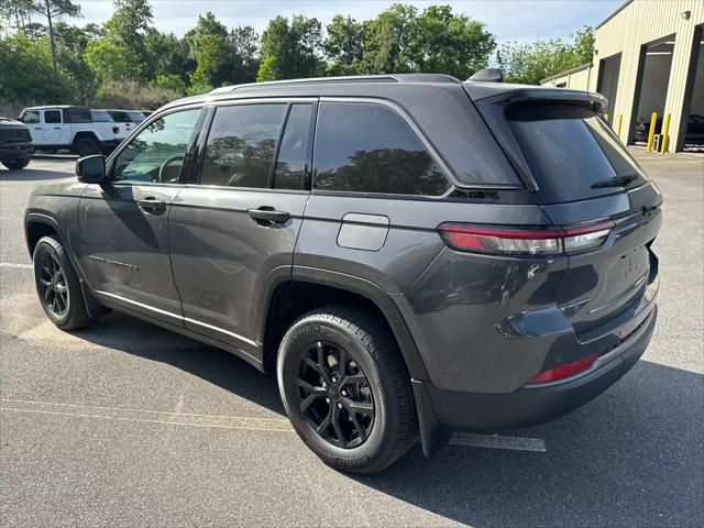 2026 Jeep Grand Cherokee Altitude 4x2