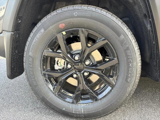 2026 Jeep Grand Cherokee Altitude 4x2