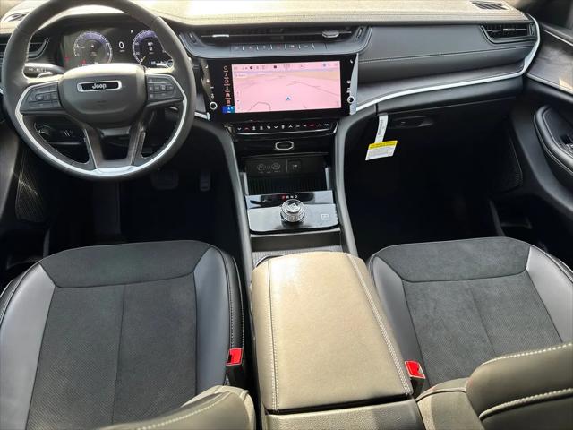 2026 Jeep Grand Cherokee Altitude 4x2