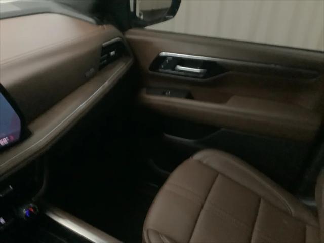 2025 Chevrolet Suburban 4WD High Country