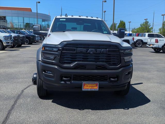 2026 RAM 5500 Chassis RAM 5500 TRADESMAN CHASSIS CREW CAB 4X4 84 CA