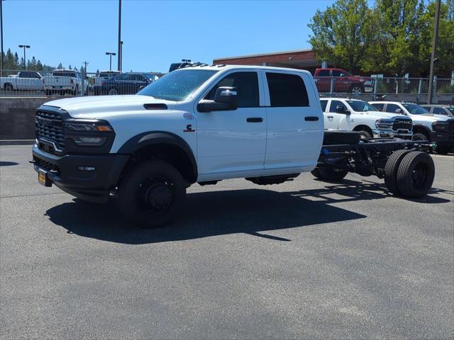 2026 RAM 5500 Chassis RAM 5500 TRADESMAN CHASSIS CREW CAB 4X4 84 CA