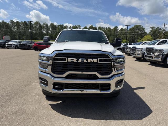 2026 RAM Ram 3500 Chassis Cab RAM 3500 TRADESMAN CHASSIS REGULAR CAB 4X2 60 CA 2026 RAM Ram 3500 Chassis Cab RAM 3500 TRADESMAN CHASSIS REGULAR CAB 4X2 60 CA