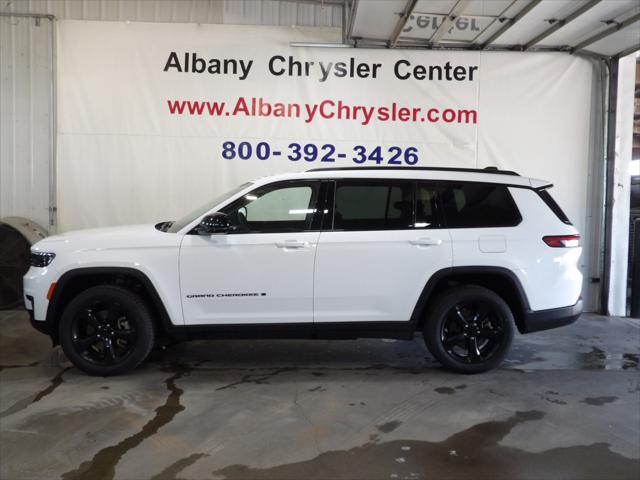 2023 Jeep Grand Cherokee L Limited 4x4 for sale in Albany, MN