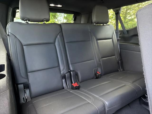 2024 Chevrolet Suburban 4WD LT