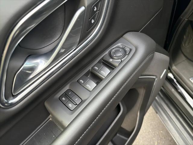 2024 Chevrolet Suburban 4WD LT