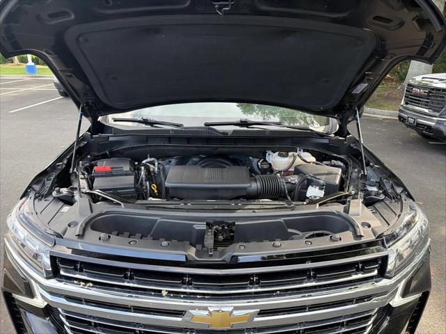 2024 Chevrolet Suburban 4WD LT