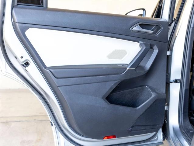 2020 Volkswagen Tiguan 2.0T SE R-Line Black