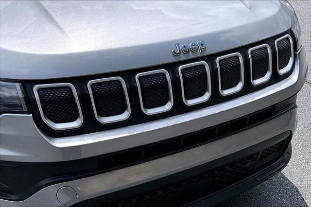 2022 Jeep Compass Latitude Lux 4x4
