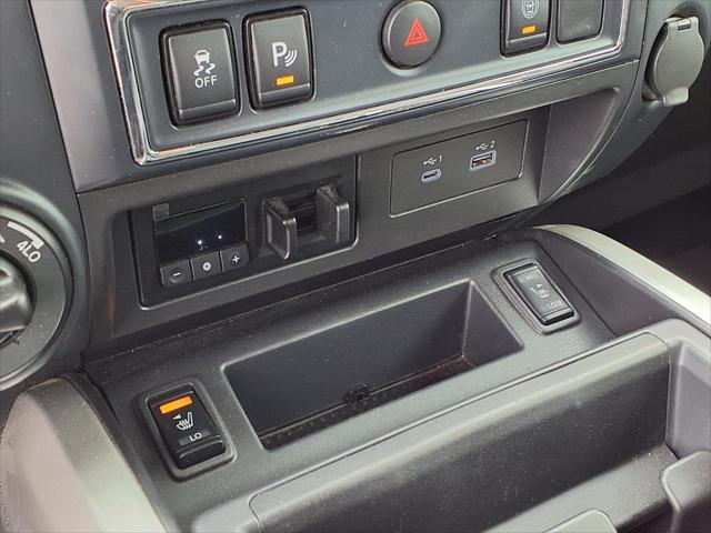 2024 Nissan Titan Crew Cab SV 4x4