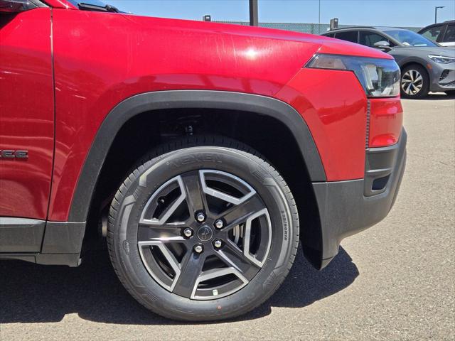 2026 Jeep Cherokee Laredo 4x4