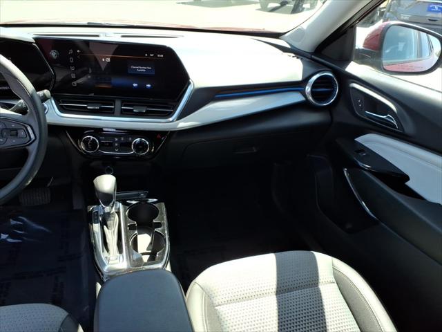 2024 Chevrolet Trax FWD LT