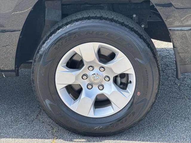 2022 Ram 1500 Big Horn Crew Cab 4x4 5'7" Box